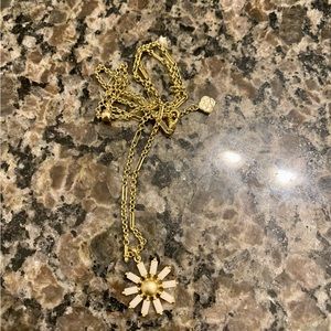 Kendra Scott necklace